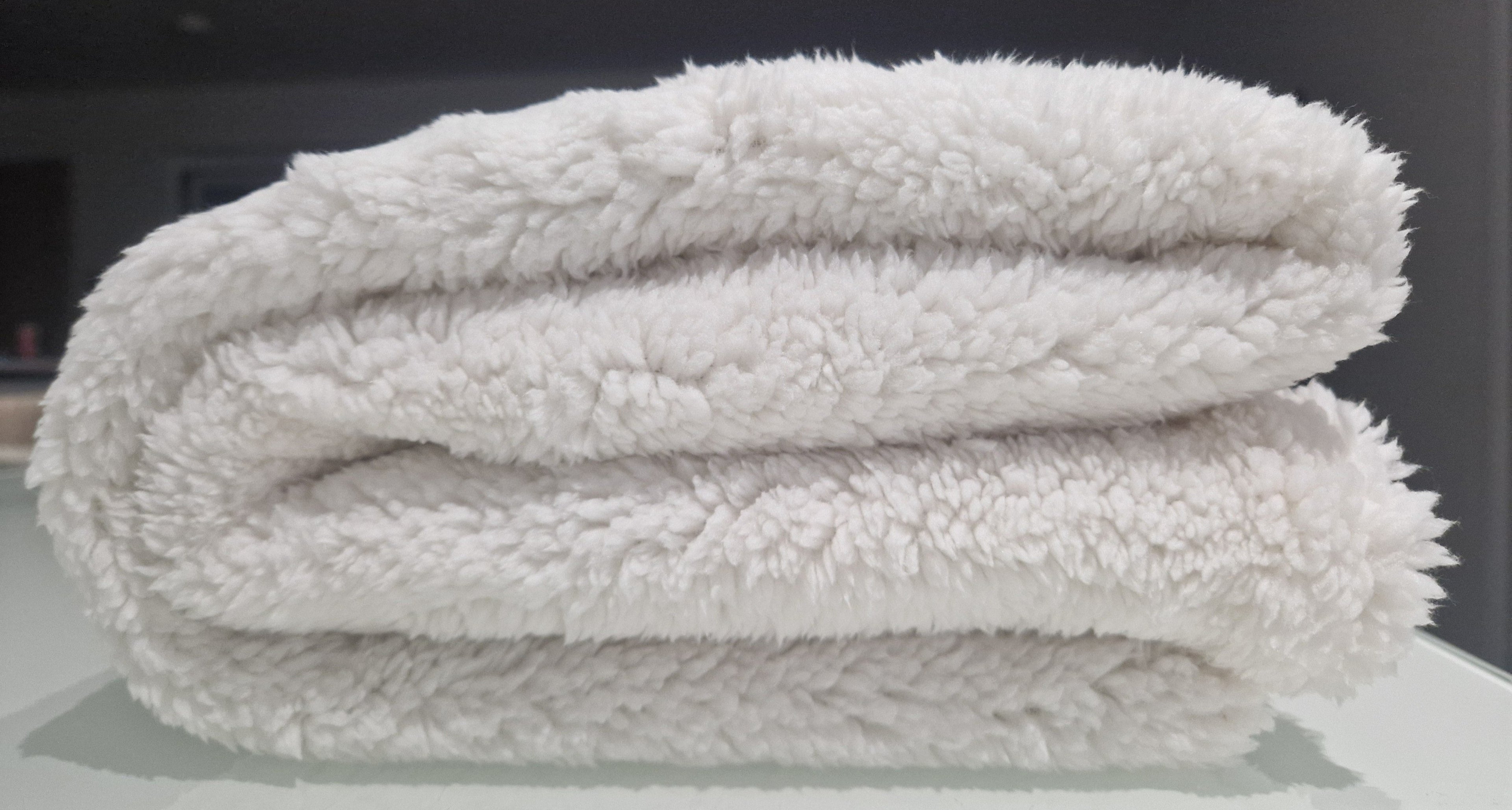 Velvet and Sherpa Fleece Luxury Throw - Trianglez